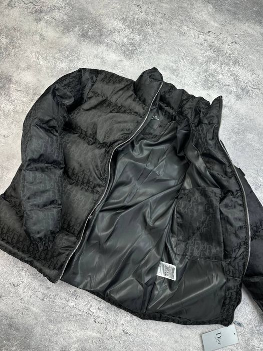 Продам чоловічу куртку Диор