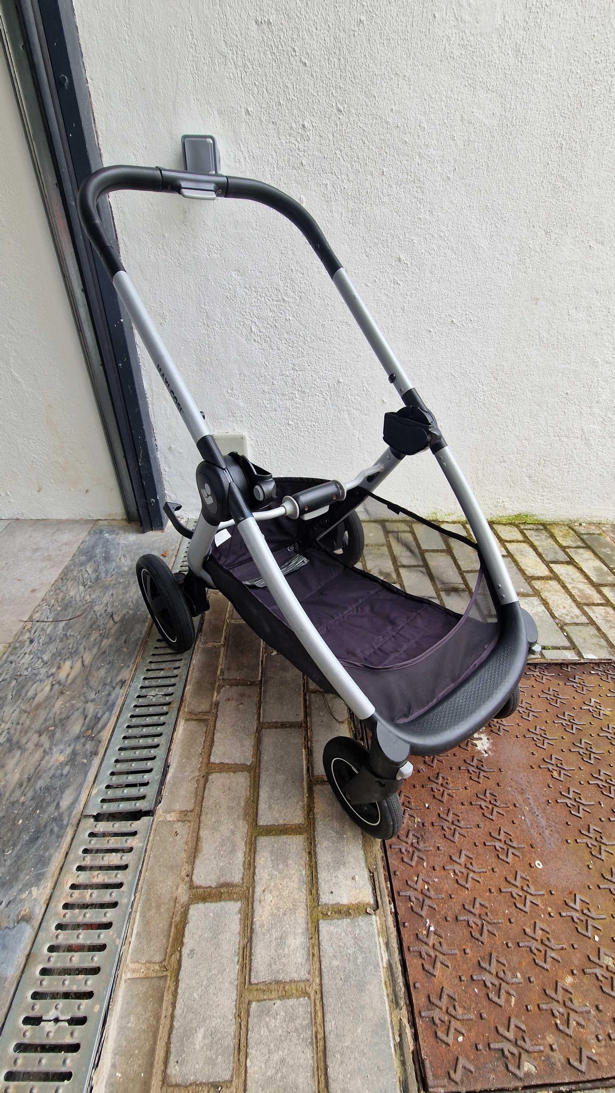 Carro Maxi Cosi Adorra 2, Ovo Pebble Pro e Isofix