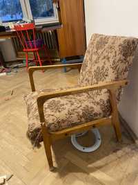 Fotel PRL do remontu