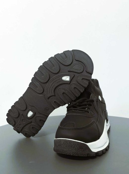 Buty damskie nowe czarne ciepłe ocieplane sportowe sneakersy 40
