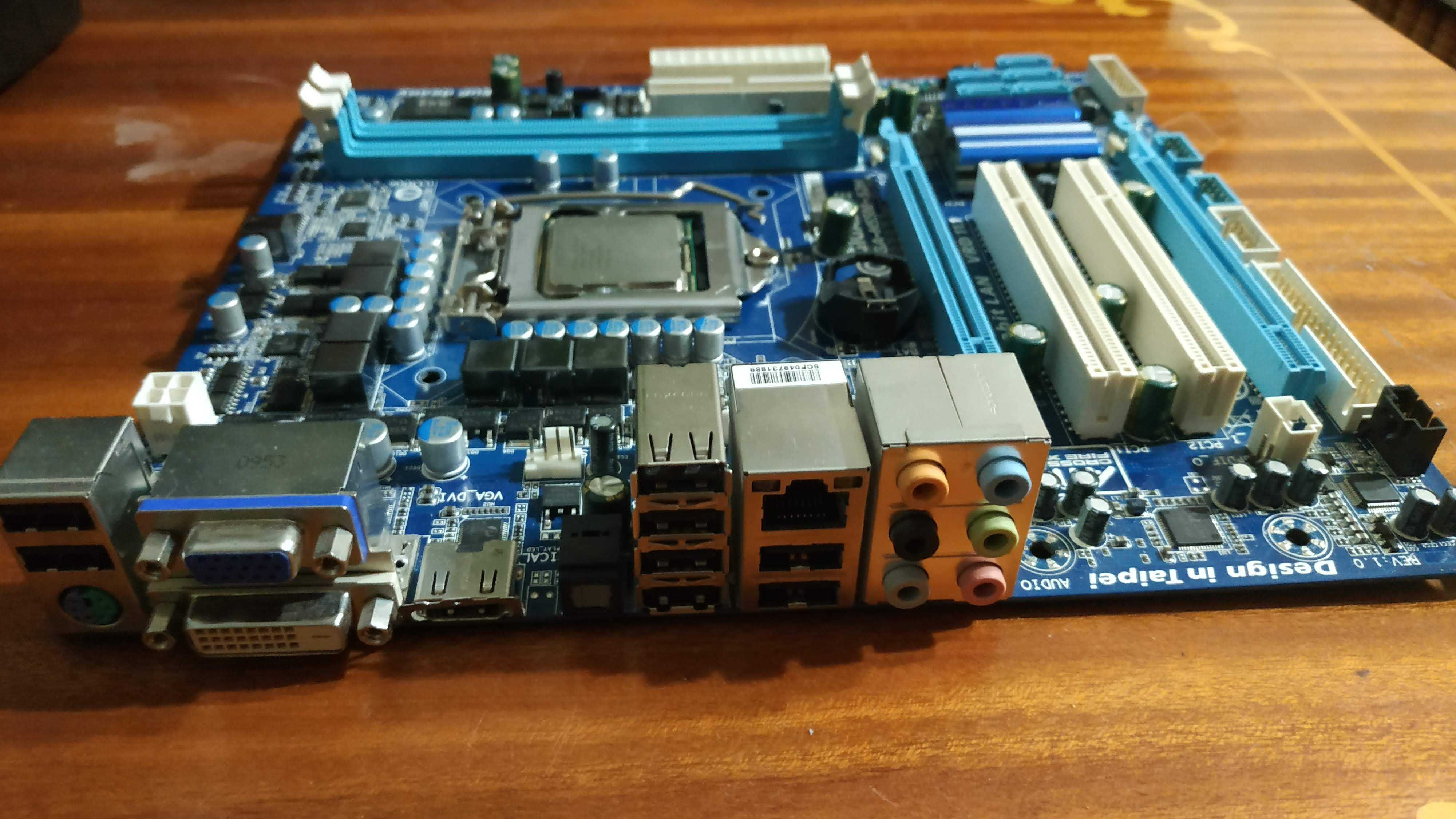Продам 2 неробочі плати Gigabyte GA-H55M-S2H та GA-H61M-DS2V