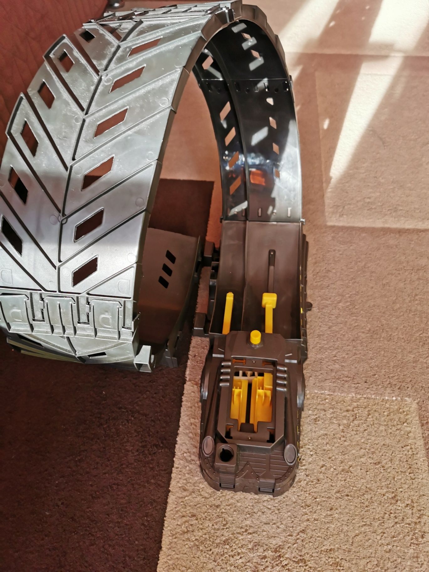 Stacja paliw, hot wheels city, tory, zjezdzalnia