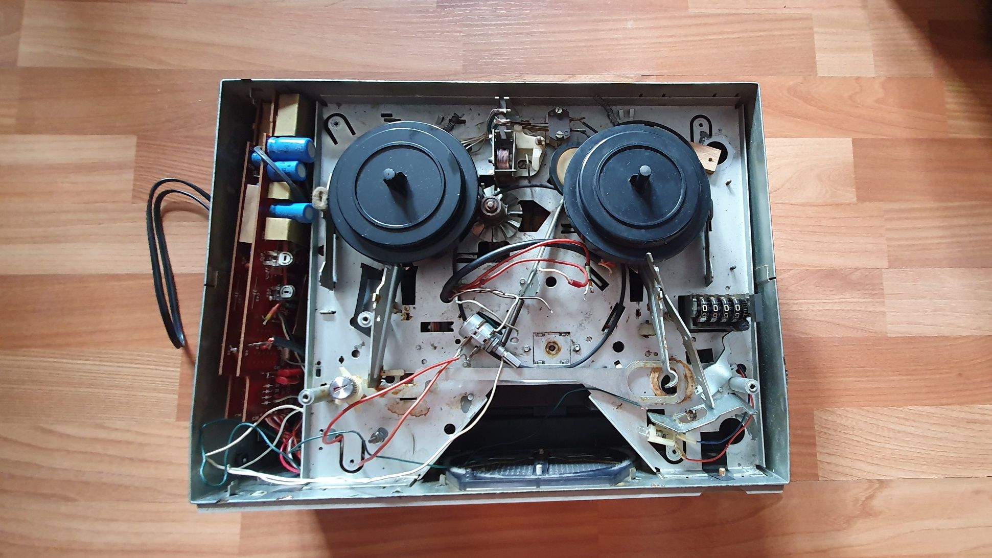 Sprzedam magnetofon ZK 145