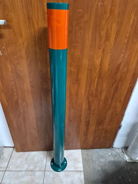 Słupek ostrzegawczy drogowy