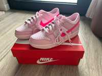 Nike Dunk Low Triple Pink (GS) 40