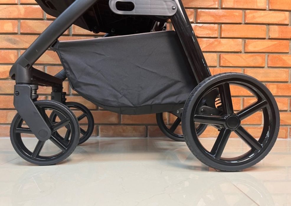 Прогулянкова коляска CARRELLO Bravo Plus CRLBlack 2024 (Каррелло Браво