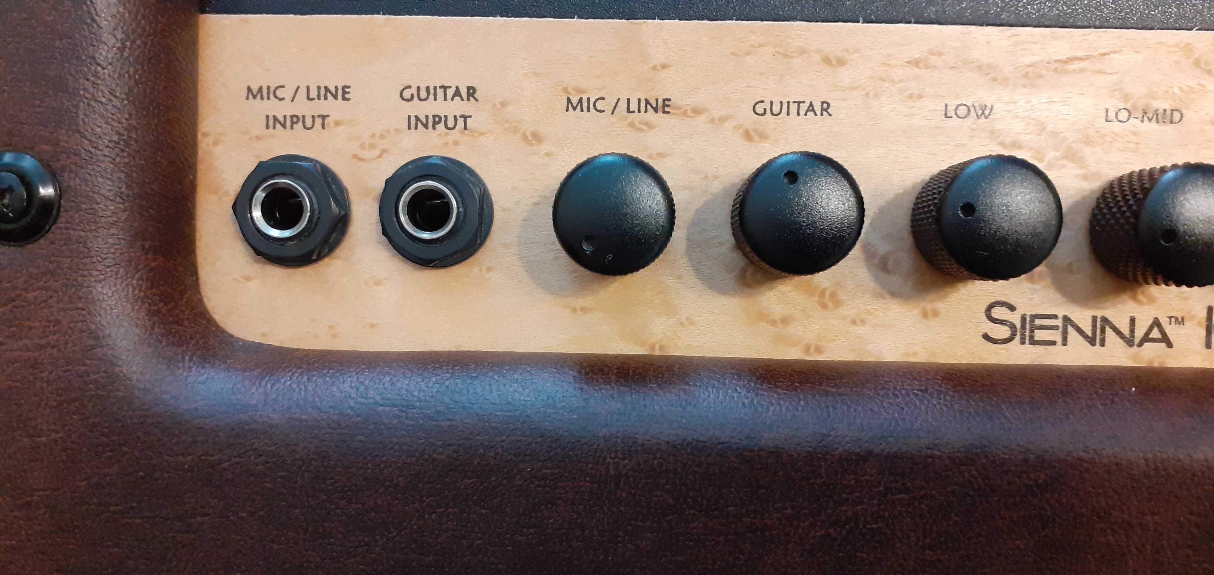 Piękny wzmacniacz do gitary elektroakustycznej KUSTOM ,stan idealny !!