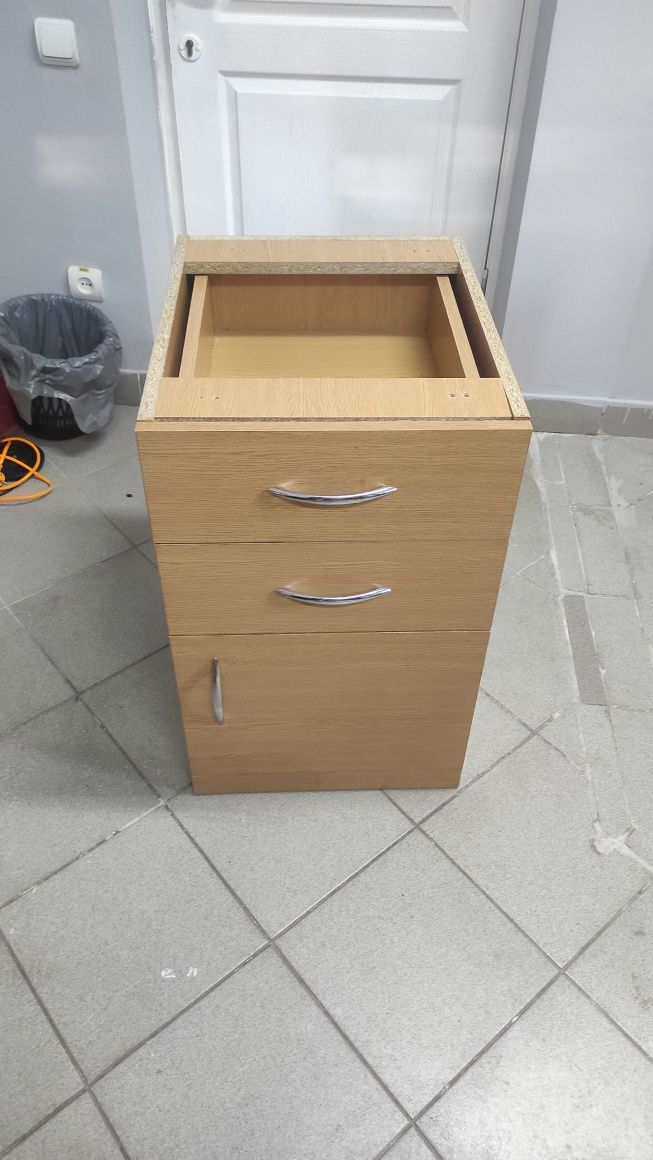 Продам стіл письмовий