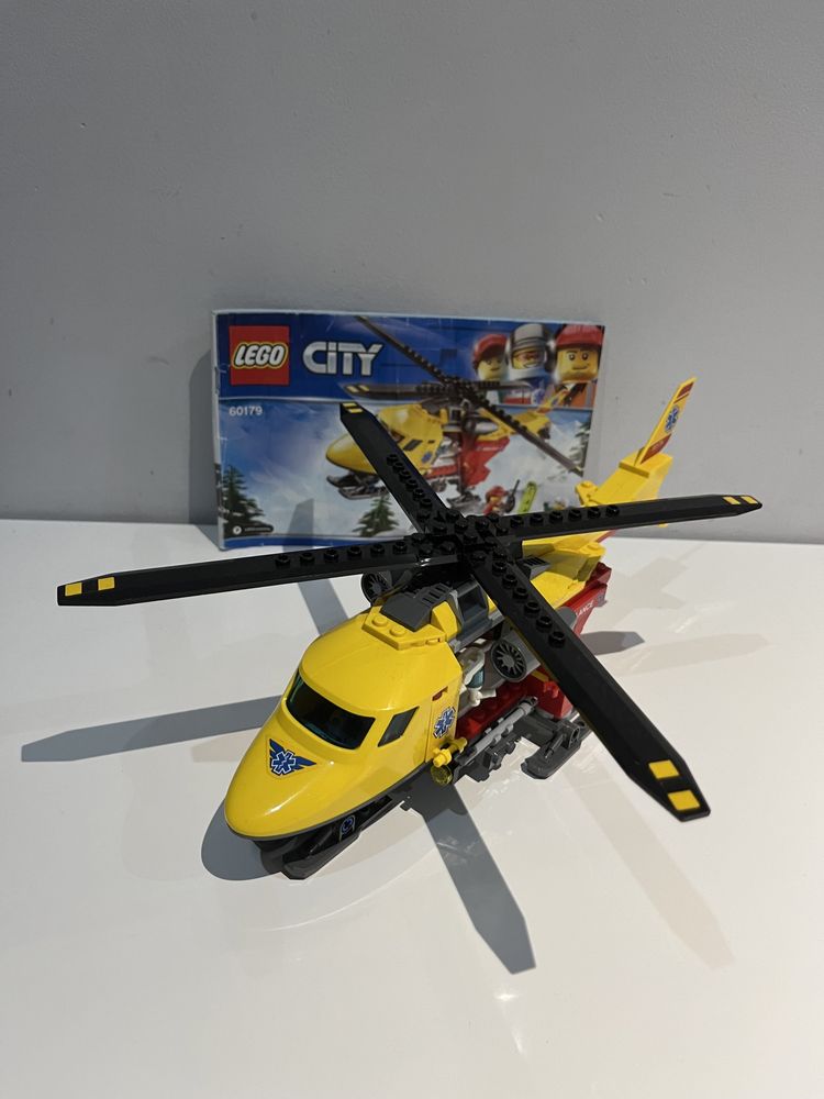 LEGO City 60179 - Helikopter medyczny