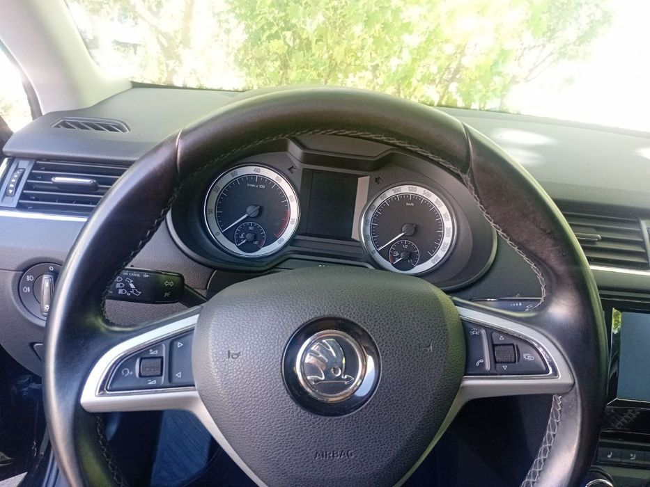 Продам skoda oktavia a7 автомат 1.8