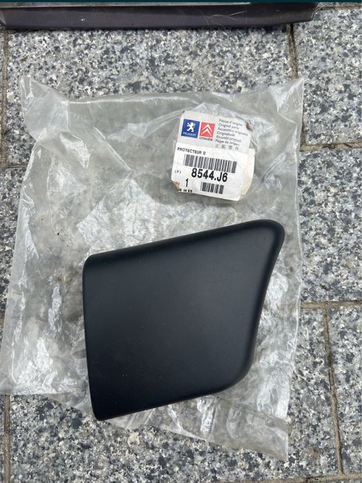 Листва ( молдінги ] МВ 190 W 201, Sprinter, Crafter, PEUGEOT