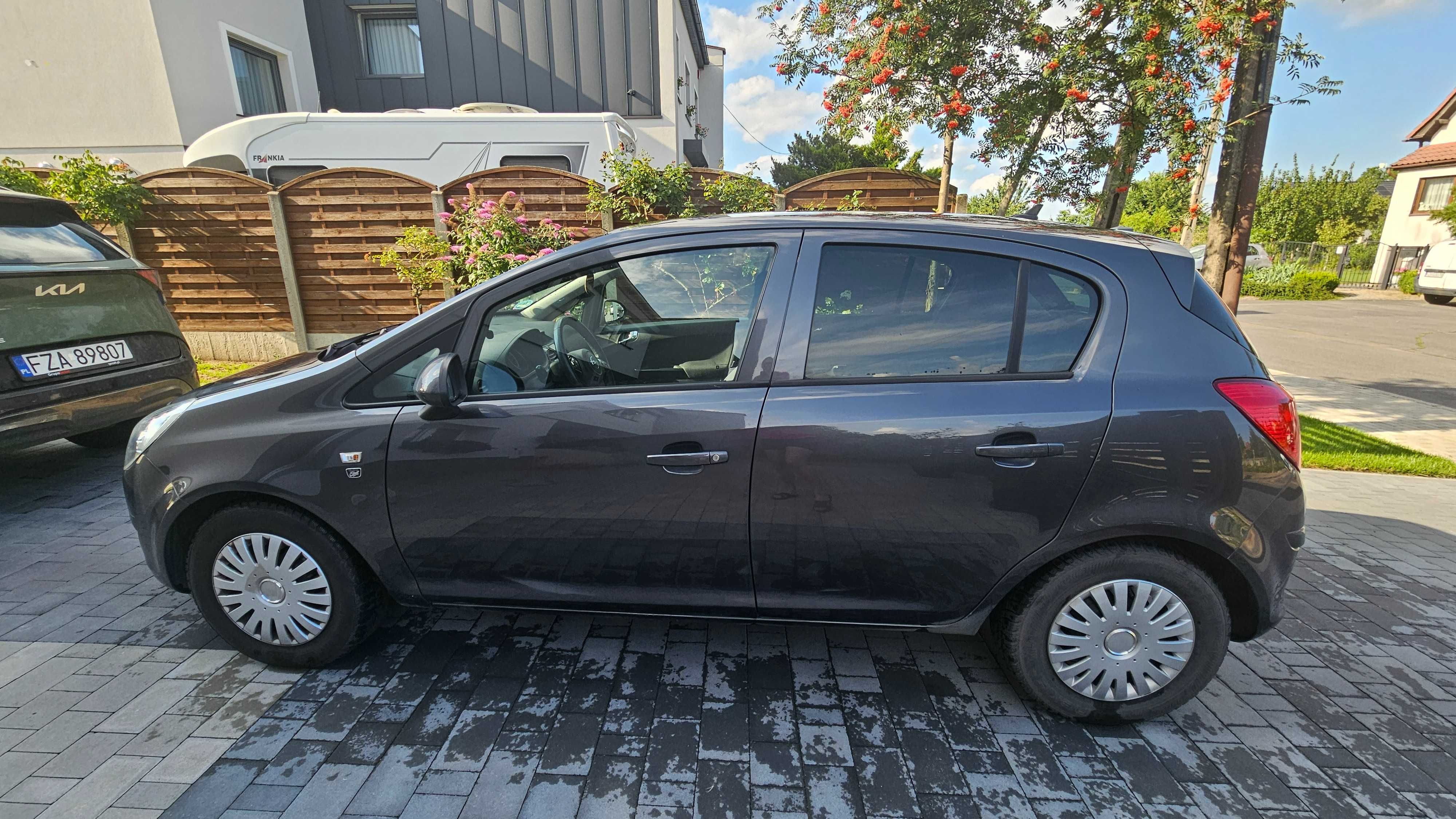 Opel Corsa D 2010 r