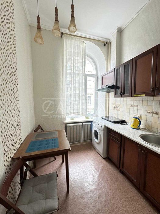 Продаж ексклюзивної квартири /вул Михайлівська 21  Майдан Незалежності