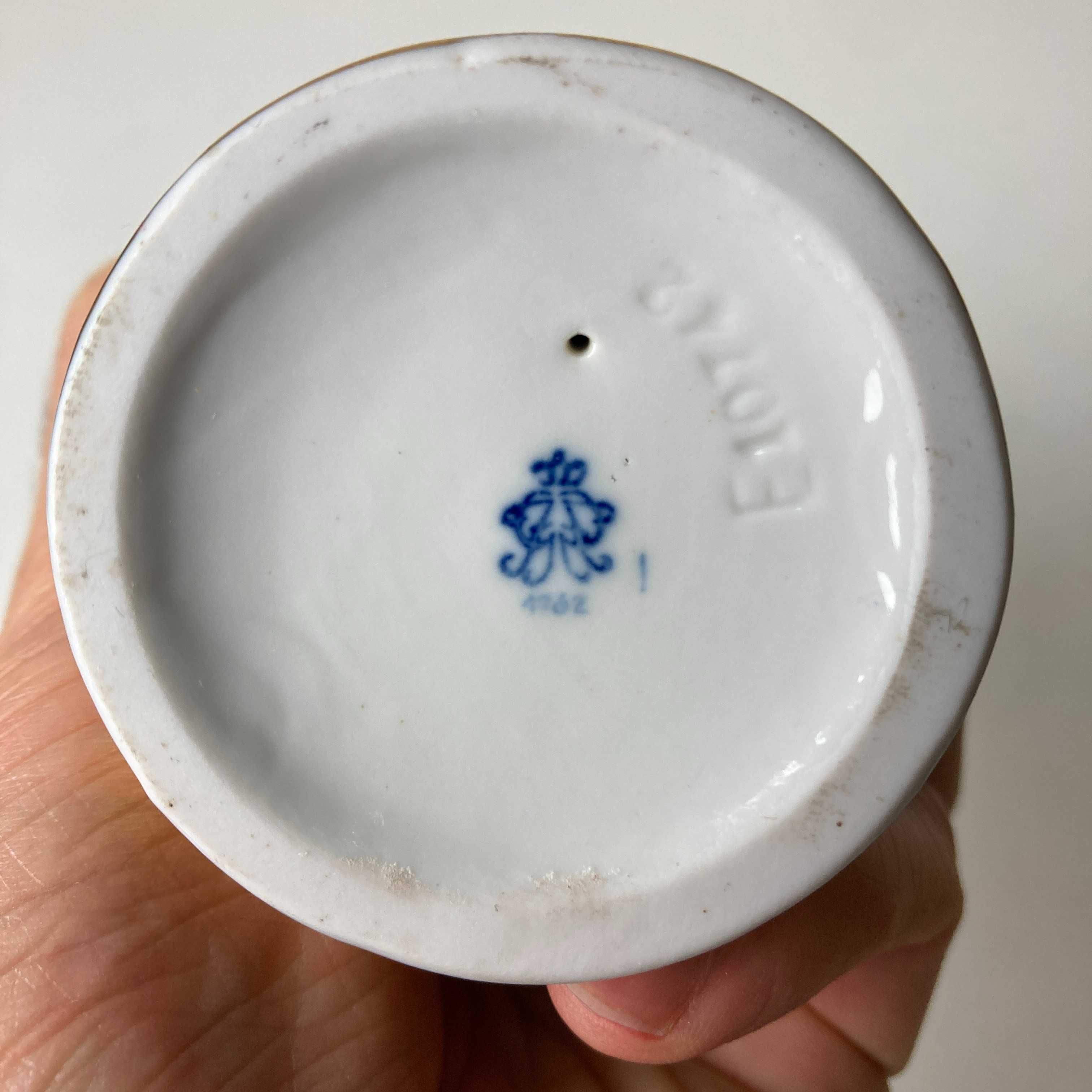 Par de Figuras Porcelana Volkstedt Alemanha Século XIX Menino e Menina