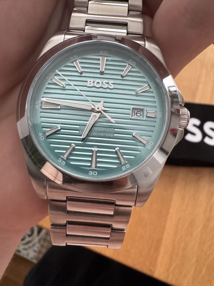 часы Hugo Boss полностью новые !