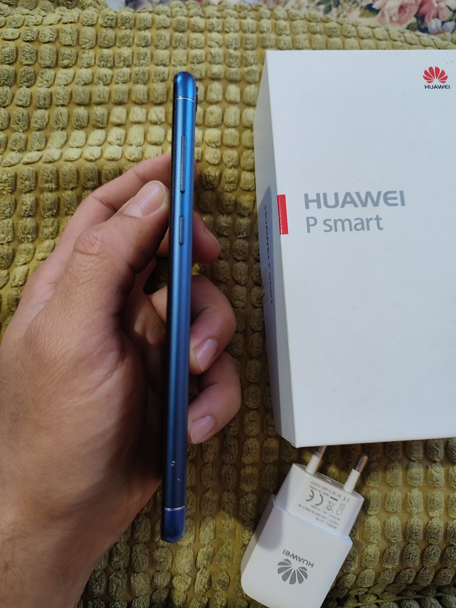 Продам huawei p smart 2018