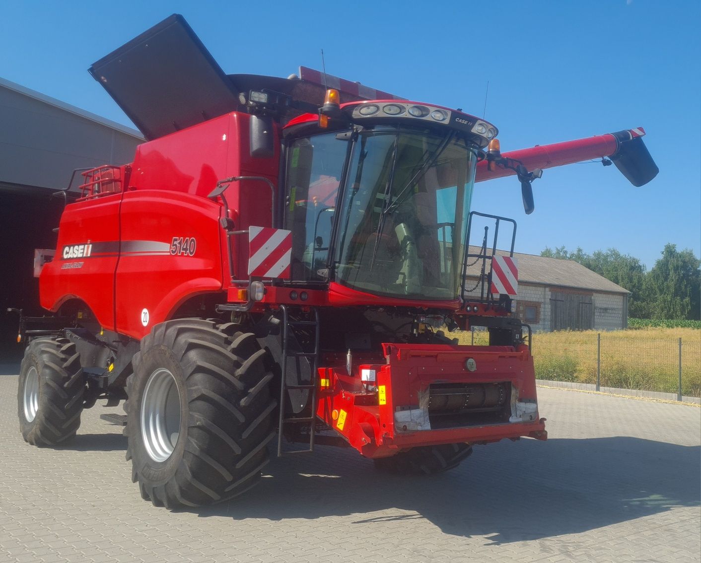 CASE IH 5140 Axial Flow przystawka 6 rzędów oraz heder zbożowy 5.5m