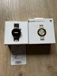 Smartwatch Huawei GT 4 na złotej bransoletce