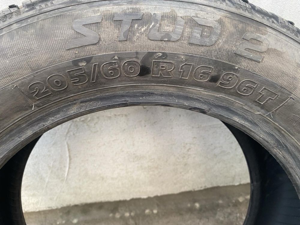 Продам Шини 205/60/16