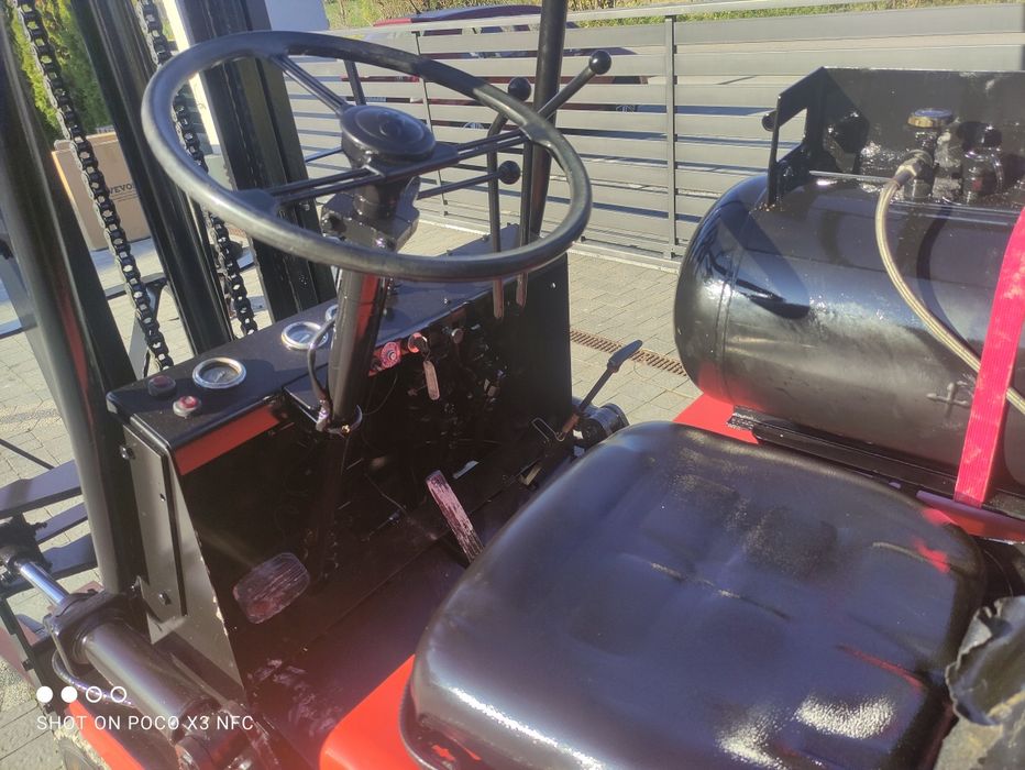 Wózek widłowy Komatsu 1.5 t.   Transport pod dom nie LINDE TOYOTA