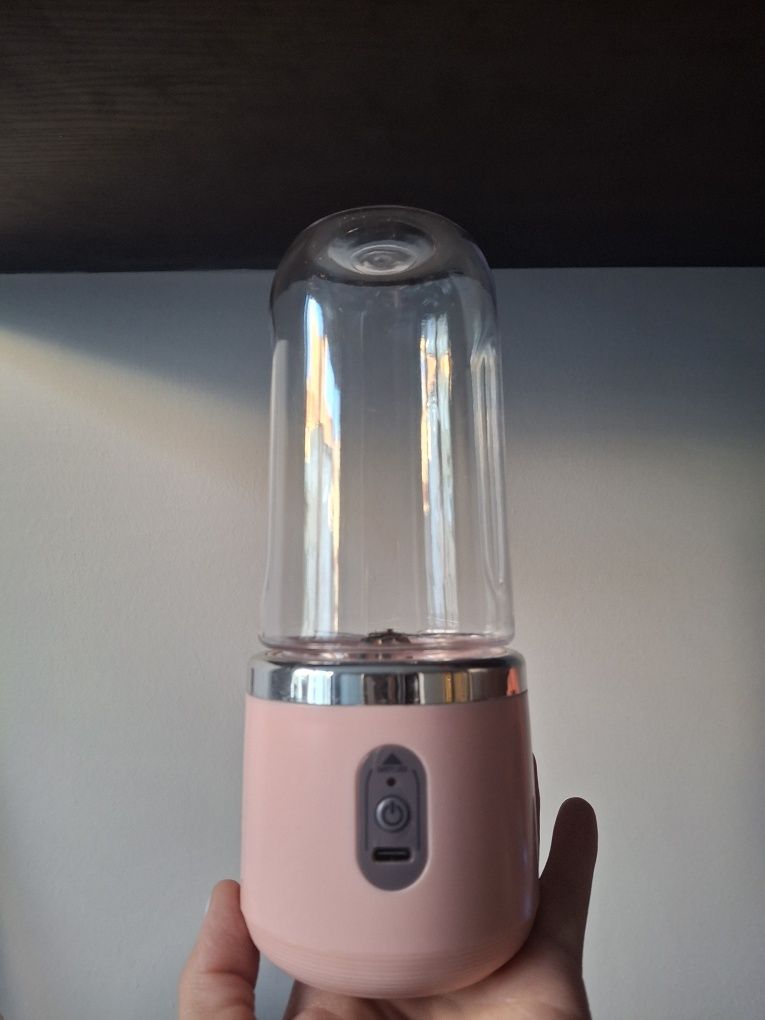 Blender kielichowy przenośny mini