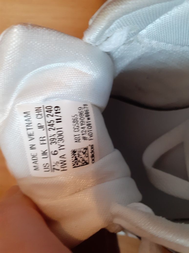 Buty Adidas, białe, metaliczne różowe paski