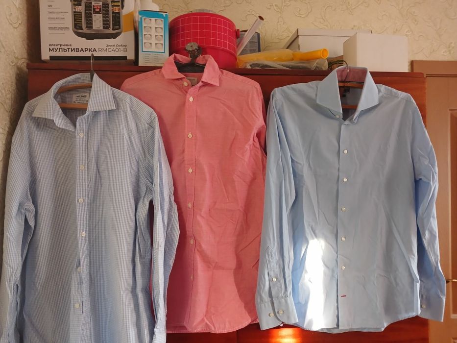 Продам мужские рубашки.