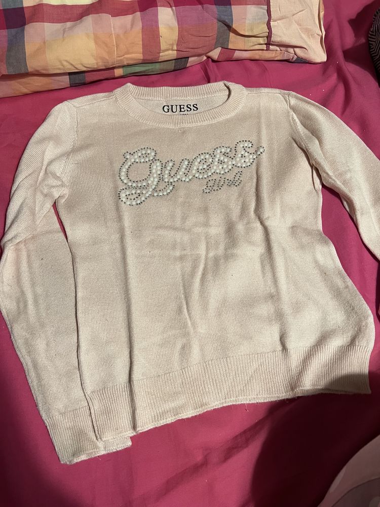 Camisola guess la rosa com perolas