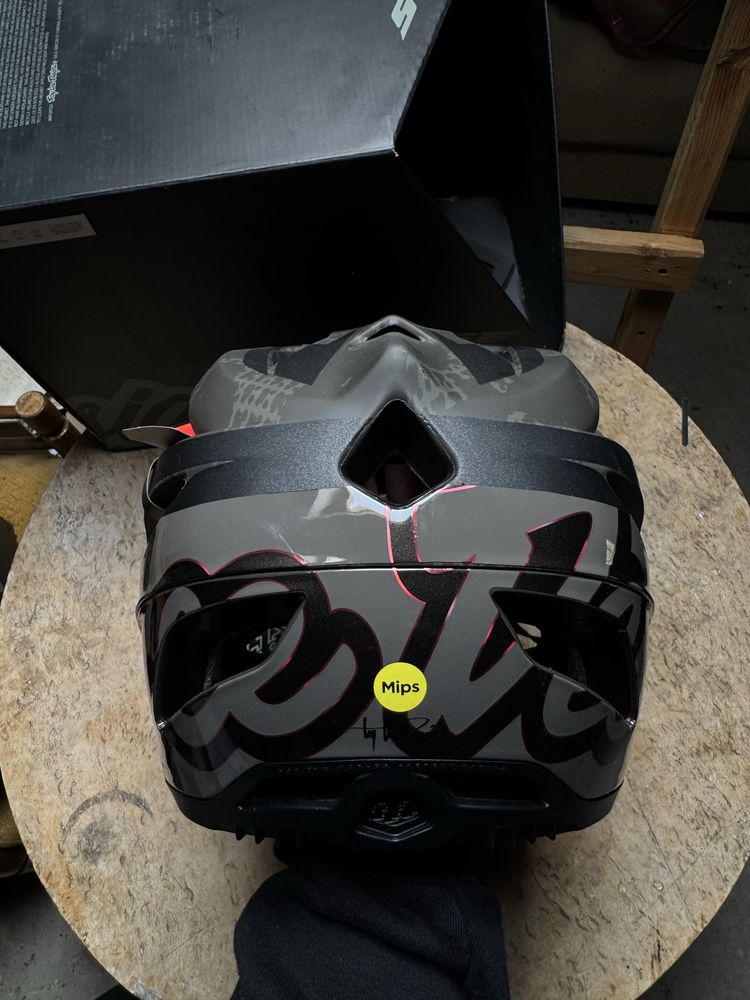 Kask Troy Lee Designs nowy Stage M/L lub XS/S camo NEAUWAVE XL/XXL