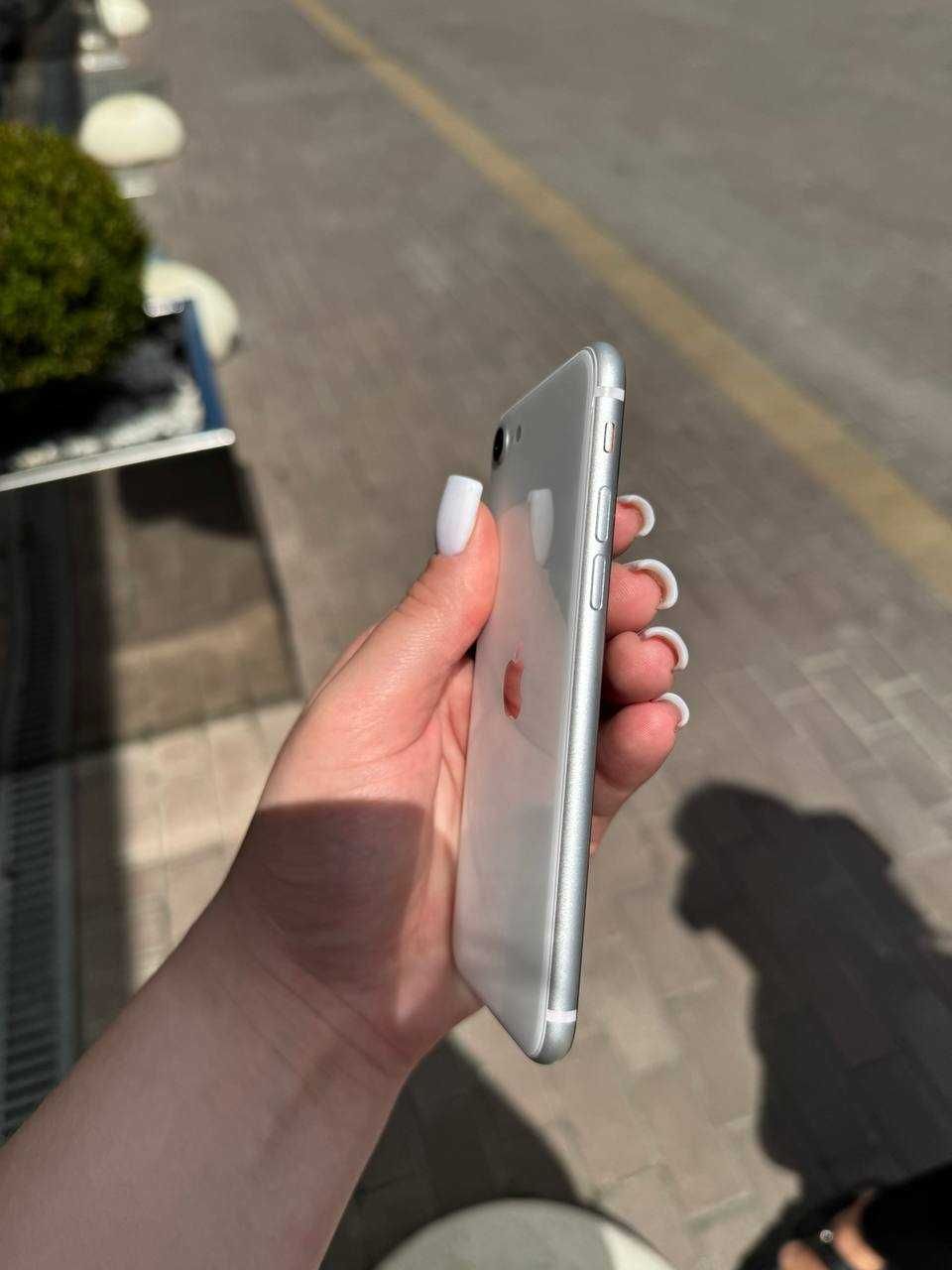 iPhone SE 2020 128Gb