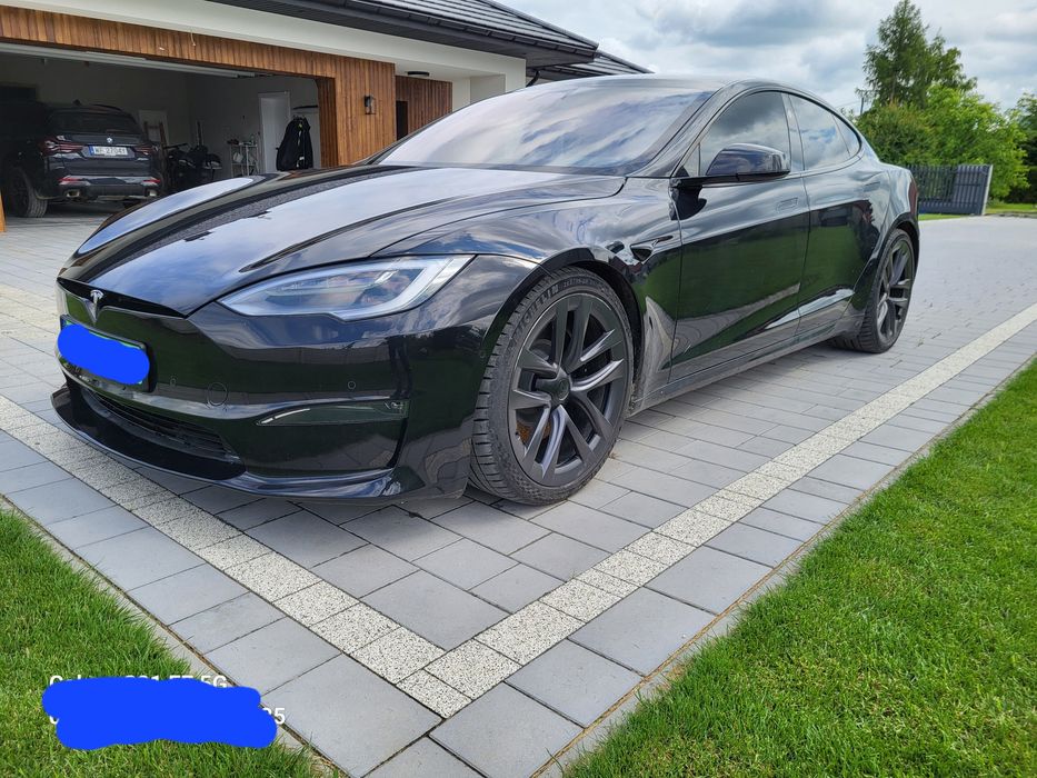 TESLA Model S Plaid