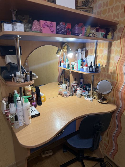 Мебель в детскую шкаф стол дитяча трюмо