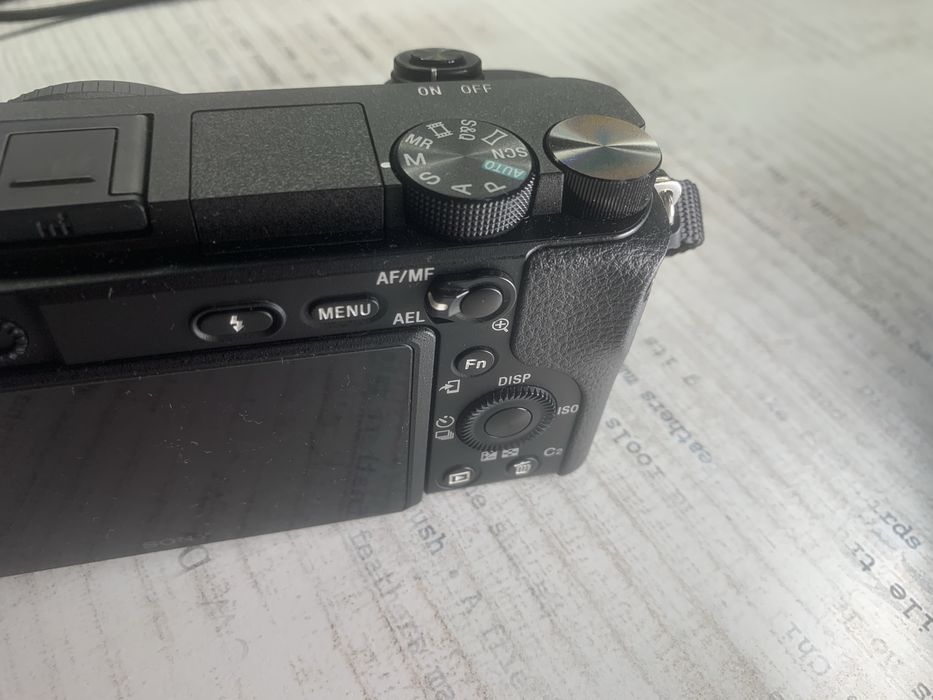 Sony A6400 z gwarancją, mały przebieg + komplet akcesoriów, stan bdb