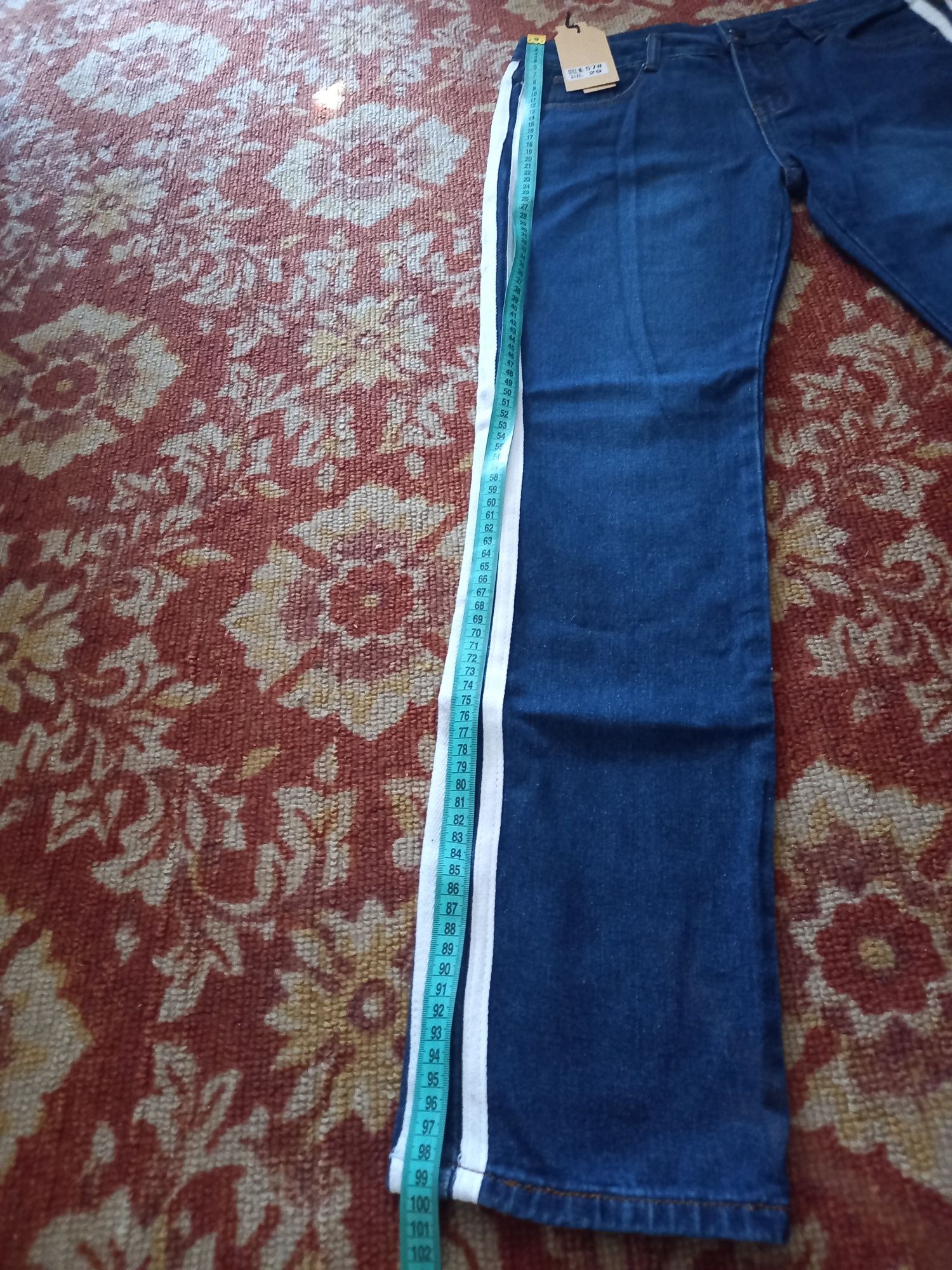 Нові демісезонні котонові жіночі джинси новые женские джинсы р.29