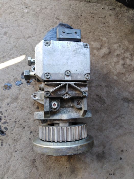 Розборка Audi a6 ТНВД Паливний насос на ауді А6 с5 2.5 106M 106D 106B