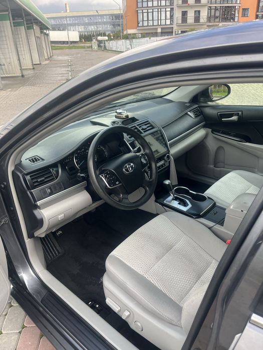 Toyota camry 2.5 2014