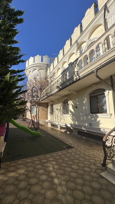 Вилла в первой линии моря