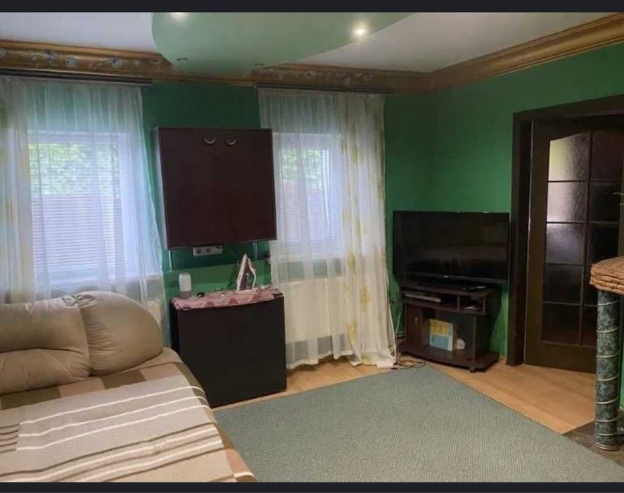 Продам будинок в центрі міста по сертифікату.