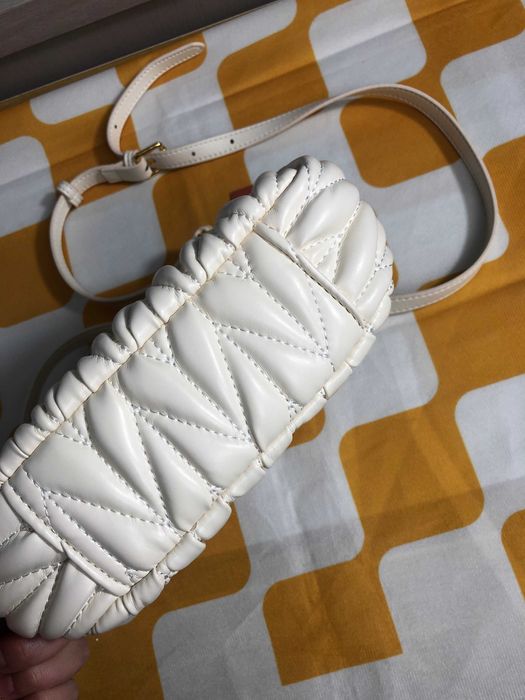 MIU MIU Klasyczna pikowana skórzana torba na ramię