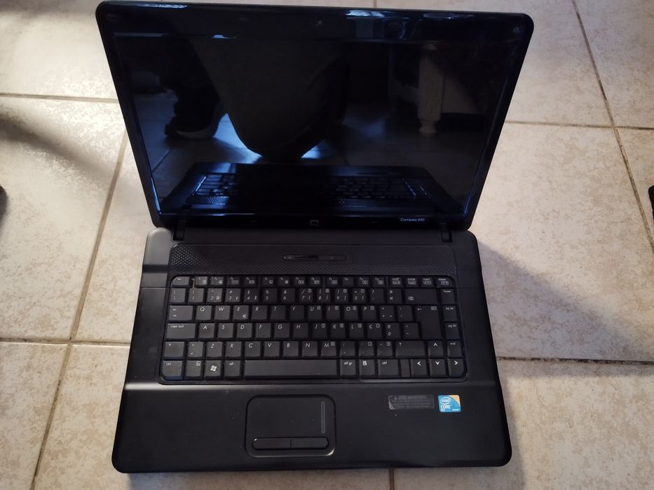 2 portáteis para peças