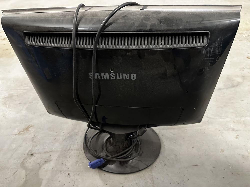 Monitor 19” firmy Samsung SyncMaster T190