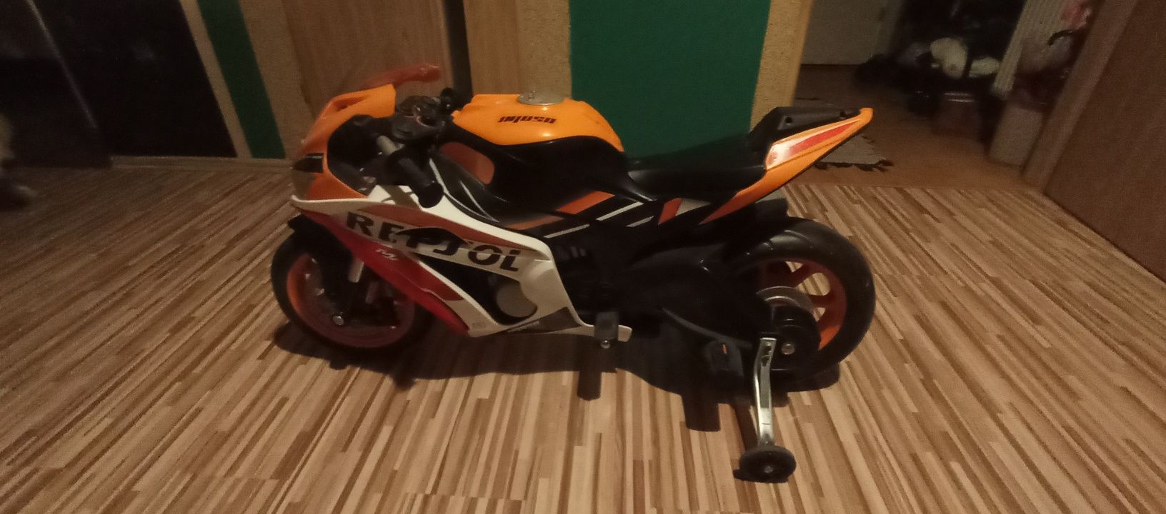 Injusa honda Repsol na Aku 12V