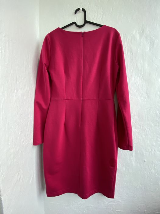 Elegancka dopasowana sukienka Boboco do karmienia piersią fuksja S/36