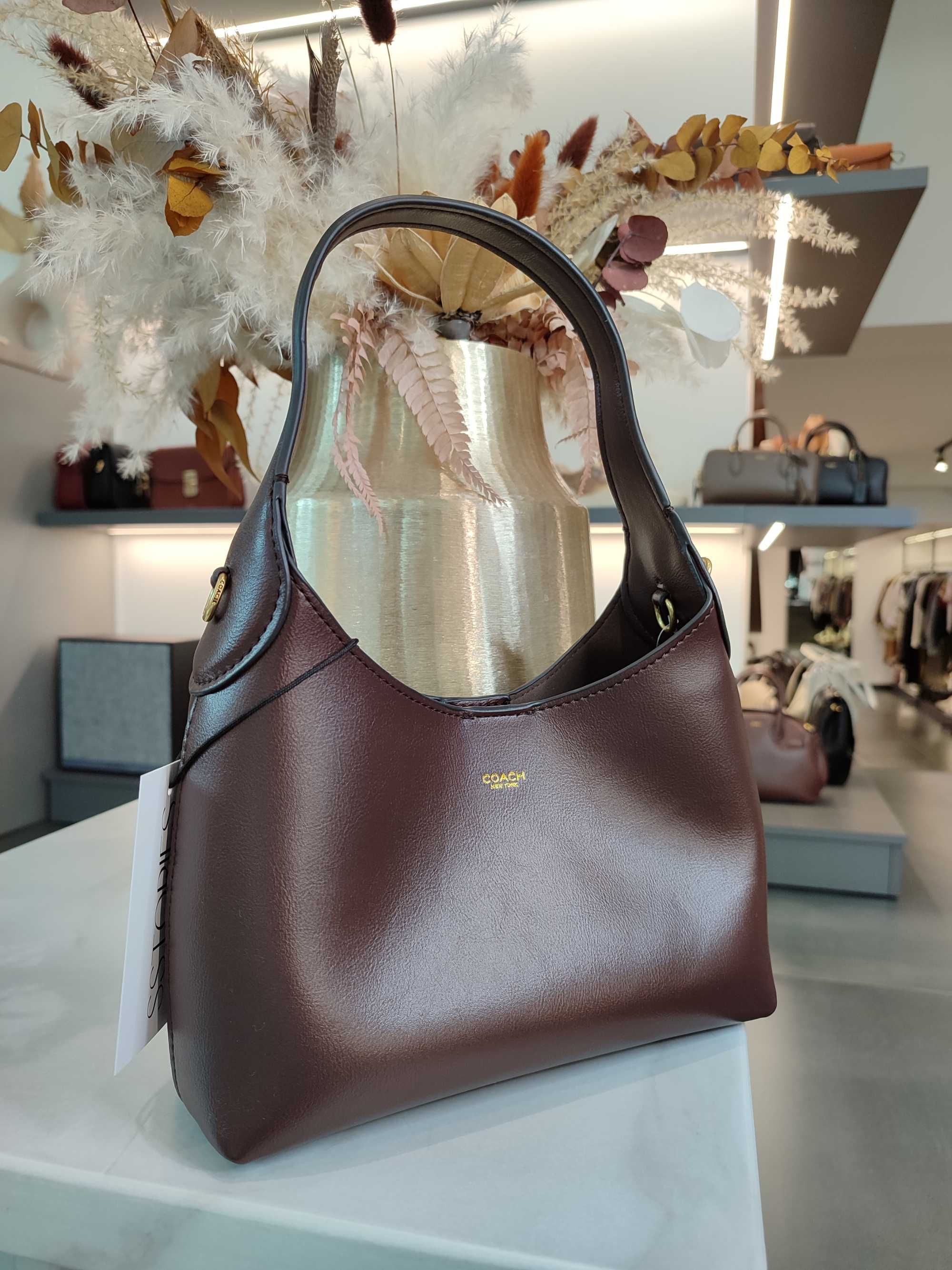 Сумка Coach Brooklyn Shoulder Bag 23 Maple