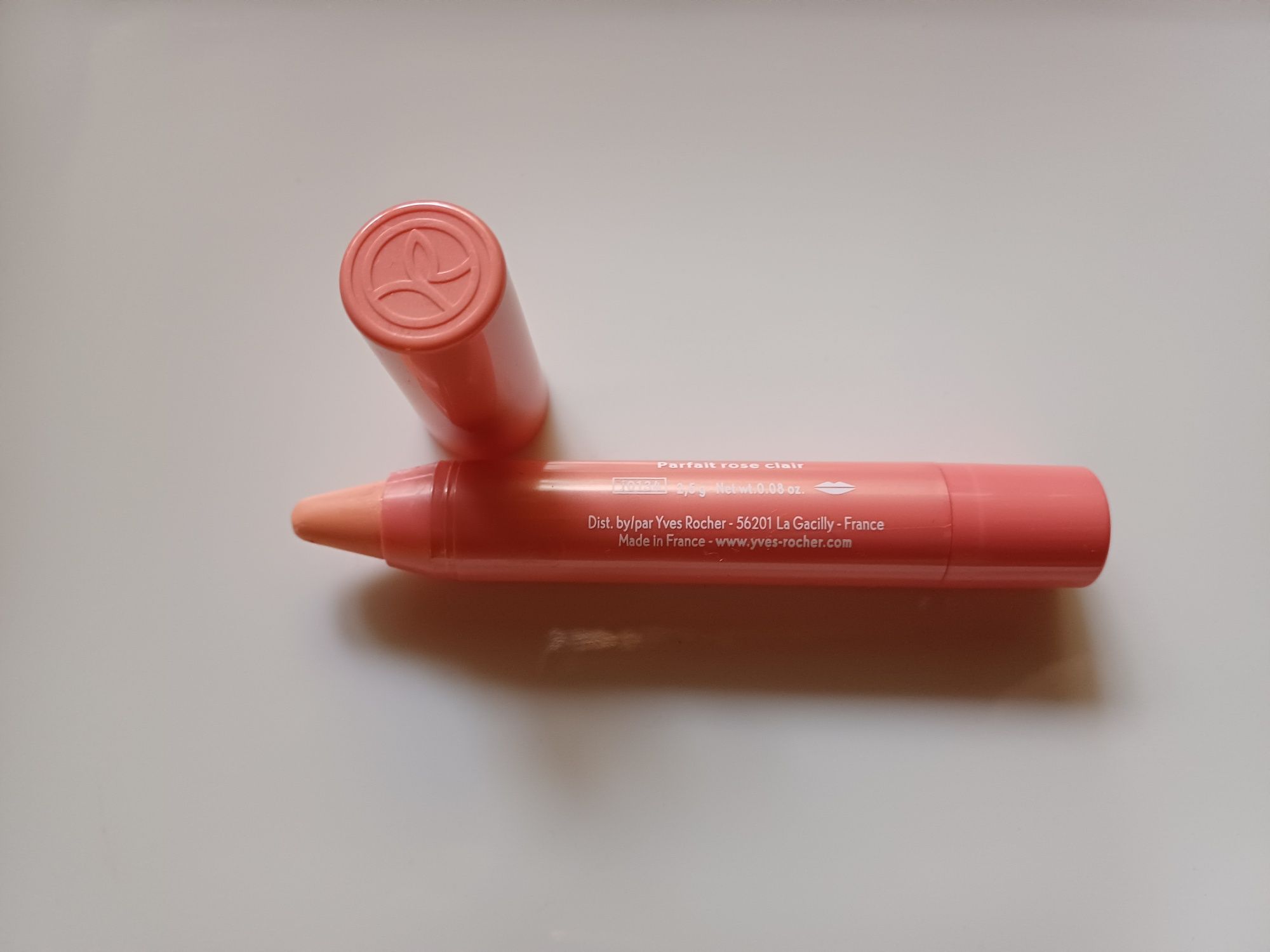 Lápis de contorno de lábios Yves Rocher, de cor rosa claro - NOVO