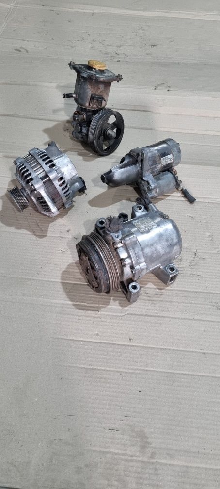 Компресор кондиціонера Subaru Forester 2.0 16V 1997-2002 73111FA132