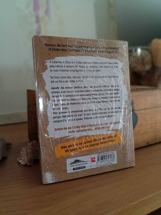 Livro Clube dos Cientistas - Por um Fio