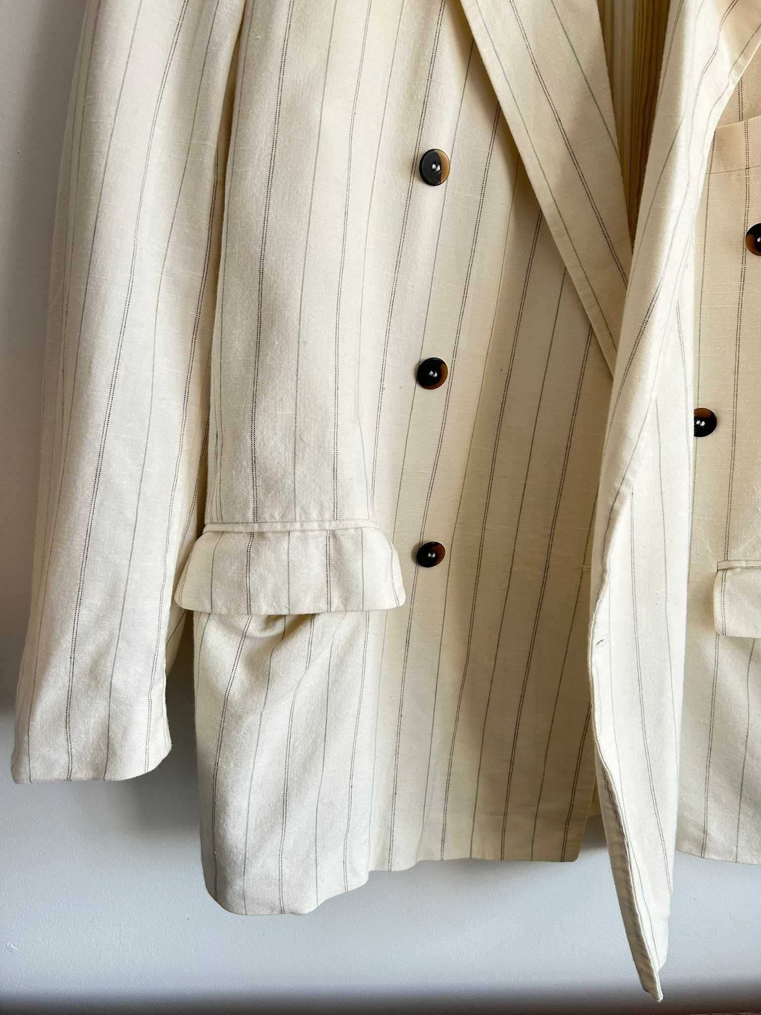 Elagancka marynarka jasna w paski dwurzędowa plus size z wiskozy