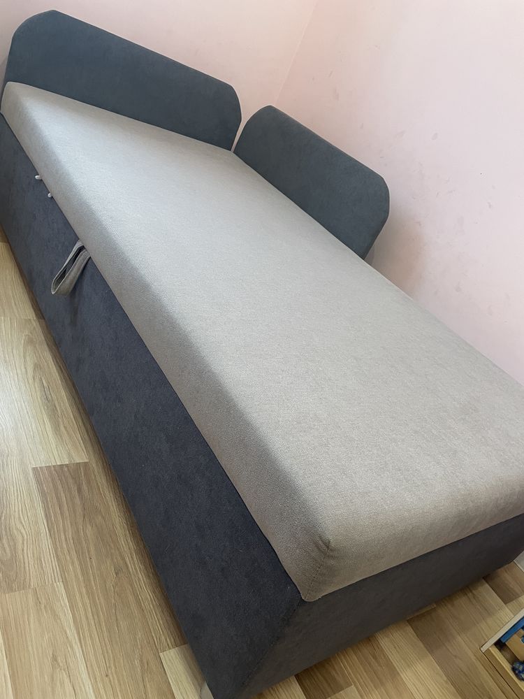 Łóżko dzieciece.