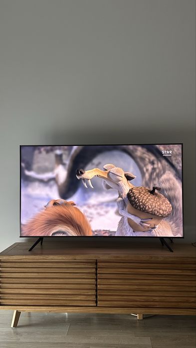 Samsung Crystal UHD Smart TV